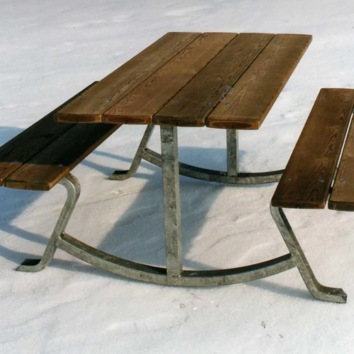 SONNBERG__KIPPBARE_EINTEILIGE_SITZGRUPPE_OHNE_LEHNE_2